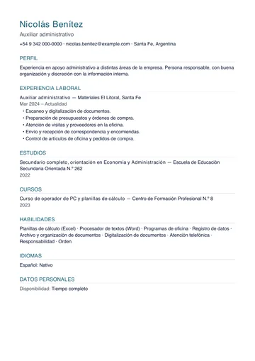 Ejemplo de CV de auxiliar administrativo con un solo trabajo de oficina, hecho con CV Amigo. Datos inventados.