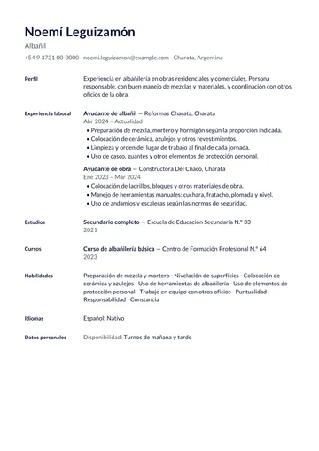 Ejemplo de CV de albañil con poca experiencia, como ayudante en reformas y obras, hecho con CV Amigo. Datos inventados.