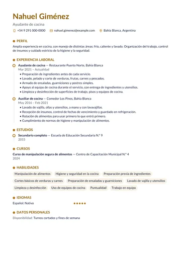 Ejemplo de CV de ayudante de cocina con experiencia en restaurante y comedor, hecho con CV Amigo. Datos inventados.