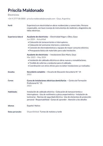 Ejemplo de CV de electricista con poca experiencia, como ayudante en casas y obras, hecho con CV Amigo. Datos inventados.