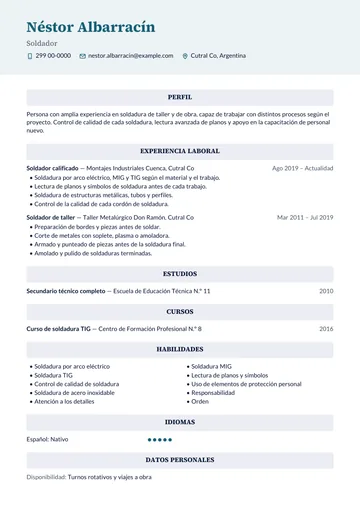 Ejemplo de CV de soldador con más de diez años de experiencia en taller y montaje, hecho con CV Amigo. Datos inventados.